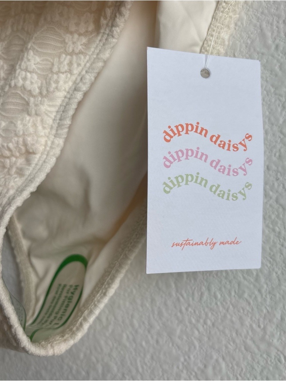 NWT Dippin' Daisy's Feyre Underwire Cream Textured Tiny Bow Cheeky Bikini Set S - Picture 11 of 13